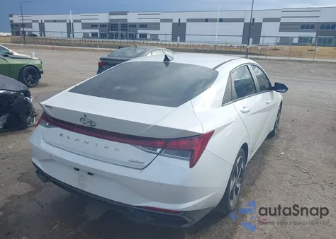 2022 Hyundai Elantra Limited z USA, uszkodzony, nr VIN 5NPLP4AG4NH068498